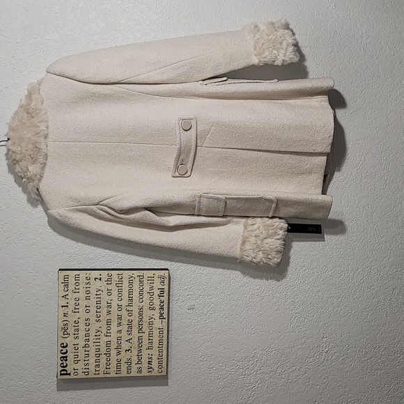 NEW! Apt. 9 Cream w/Faux Fur Wrists & Collar Jacket Sz. S - Picture 9 of 15